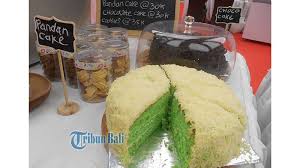 Namun, jika ingin menghasilkan warna yang menarik, kamu bisa menambahkan pewarna makanan sesuai seleramu. Menelisik Sejarah Bolu Dari Oleh Oleh Khas Tanah Pasundan Tribun Bali