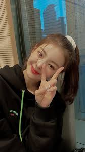 Anw, here are some of lia's funny moments (i hope it. Notshy On Twitter Lia Lockscreen Wallpaper Itzy Lia ìžˆì§€ ë¦¬ì•„