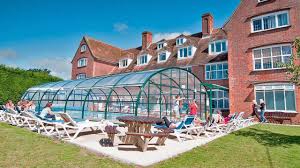 Spass Und Englisch Lernen In England Besucht Unser Harrow College Www Steinfels De 3 Harrowcollege Sprachreise Co Sprachreisen Englisch Lernen Reisen