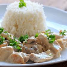 Aiguillettes De Poulet A La Creme Fraiche Recette En 2020 Aiguillette De Poulet Recette Blanquette Blanquette De Poulet