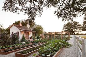 Apr 01, 2020 · rustic yet chic, contemporary yet country—modern farmhouse style marries the best of old and new. 13 Raised Garden Bed Projects And Ideas