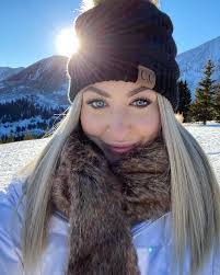 Heather Lenhart's Instagram, Twitter & Facebook