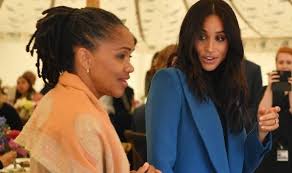 He and ms markle's mother, doria ragland, divorced when ms markle was six years old. Meghan Markle S Never Before Seen Photo With Mum Doria Sparks Tense Debate Over Selection Royal News Express Co Uk
