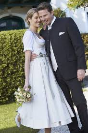 Tostmann Trachten Hochzeitsdirndl Braut Dirndl Dirndl Hochzeit Dirndl Brautkleid