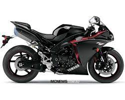 Yzf R1 Wish I Knew How To Ride This Thing Is Sick Yamaha Yzf R1 R1 Bike Yamaha