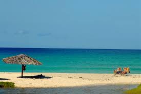 Aruba è un'isola paradisiaca di 193 kmq di superficie, situata a soli 24 km di distanza dalle coste settentrionali del venezuela. Isola Di Aruba Cosa Fare E Vedere Nell Isola Felice Dei Caraibi