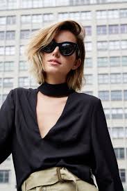 Die gestufte bob frisur kann in der länge variieren die kurz gestuften kinnlangen haarschnitte bob ist eine dieser frisuren die niemals aus der mode kommen. 1001 Kurze Bobfrisuren Fur Frauen Keine Angst Vor Dem Haarschneiden