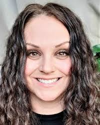 Niamh Fleming's Instagram, Twitter & Facebook