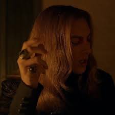 i miss seeing long haired michael :((