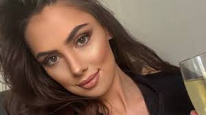As talented as she is gorgeous, lexi is a relative newcomer to. Onlyfans Top Earner Makes 270 Times More Than A Doctor Study Finds