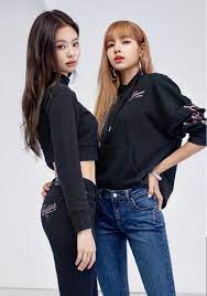 She said she plays â€œoverwatchâ€ with jennie. Pin By Hazza On Blackpink Style Blackpink Fashion Black Pink Kpop Fashion