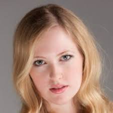 Sarah Baucom's Instagram, Twitter & Facebook