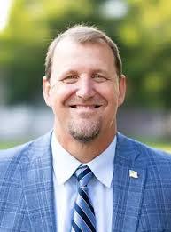 Jake Eaton's Instagram, Twitter & Facebook