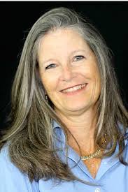 Holly Lopez, Real Estate Agent