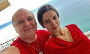 Fire extrem de discreta cand vine vorba despre acest aspect, raed arafat a decis totusi sa isi deschida sufletul. MÄƒdÄƒlina Apostol È™i Nick RÄƒdoi S Au CÄƒsÄƒtorit In Secret Cum S A Dat De Gol Iubita Afaceristului Pentru Totdeauna Foto