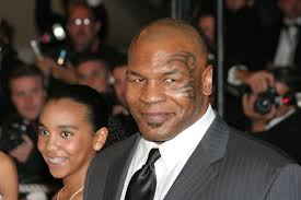 De schattingen over het netto vermogen van floyd mayweather jr lopen vanaf januari 2018 uiteen van $ 700 miljoen tot bijna $ 1 miljard. I Pinimg Com Originals 53 Ad 55 53ad553457252ee
