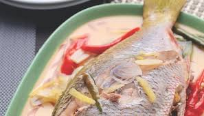 · masak sehingga kuah pekat sedikit dan tuangkan ke atas ikan yang telah dikukus atau yang telah digoreng tadi. 5 Resepi Steamed Fish Mudah Sedap Yang Anda Boleh Sediakan Dalam 30 Minit Je