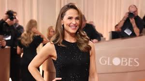 Jennifer Garner Attends Her First Golden Globes in 13 Years in a Shimmering Black Gown