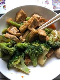 The sauce just glazes over the tofu and broccoli, so that cook each side till its a light golden brown and remove from the pan. Calories In This Veg And Tofu W Brown Sauce The Sauce Is What S Worrying Me Caloriecount