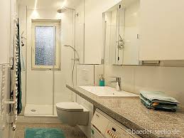 Fotos im projekt kleines bad mit waschmaschine und handbemalten fliesen. 4 Qm Kleines Badezimmer Mit Waschmaschine Bader Seelig