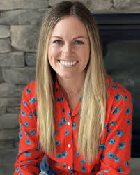 Amanda Laughlin's Instagram, Twitter & Facebook