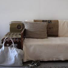 Üretilen ve açık, koyu çakıl taşı renkleri örneklerini marshall kataloglarına koyarak müşterilerine boya seçme aşamalarında yardımcı olmuştur. Cakil Tasi Rengi Boya Ornekleri Ve Modelleri Evde Mimar