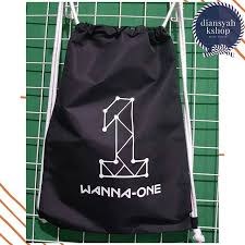 Berharap postingan gambar sketsa tas serut diatas bisa bermanfaat buat sobat. Tasserutwannaone Instagram Posts Photos And Videos Picuki Com