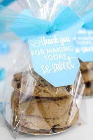 Beautiful And Unique Baby Shower Favors Thats Within A Small Budget Click To Get Tons Baby Shower Favours For Guests Simple Baby Shower Baby Boy Shower Favors