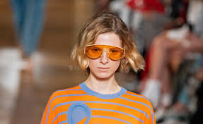 Frisuren 2019 mittellang blonde strähnen. Frisuren Trend Kinnlanges Haar Farbt Man Jetzt Als Bob Balayage