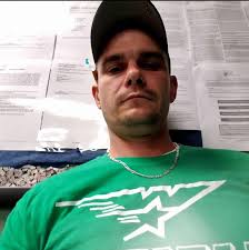 Oceanfront hotel with arcade and pool for 6 adults and 1 child