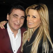 Feliz cumpleaños ``PANAM`` ``Laurita``querida... que tengas el mejor de los  dias..Gracias por dibujar constantemente sonrisas en los chicos que Te  adoran....Sos un ser de luz... te quiero mucho besitos  cumpleañeros.......... En Instaagram,@cachorubio