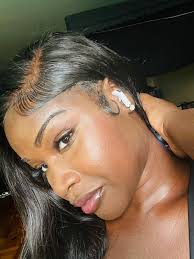 Hey 28. Virgo. Favorite color is pink