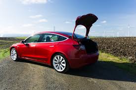 RÃ©sultat de recherche d'images pour "tesla model 3 trunk opening dimensions"