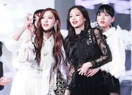 Blackpink looked back on 2017 and opened up about their goals for this year in an interview at the 27th seoul music awards. Blackpink Jisoo Jennie Jensoo Gayo Daejun 2017 15