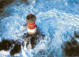 Mais l'exigence de la qualité est telle que les ingénieurs n'hésitent pas à aller quérir parfois au loin, les matériaux de choix qui doivent assurer la pérennité de leurs ouvrages. Molene Fr Phare Des Pierres Noires