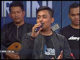 Kisah perjalanan seni one avenue band. Vokalis One Avenue Band