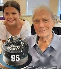 פאַרוואָס די אוגערקע זינגט נישט? 🥒 (פשוט