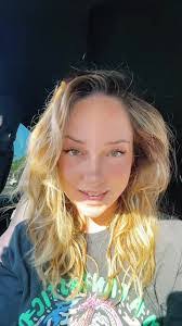 Sarah Lochrie's Instagram, Twitter & Facebook