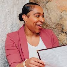 Erica Martin's Instagram, Twitter & Facebook