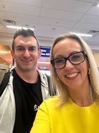 For those who know my travel habits, you know that I like to (literally)  fly under the radar when I travel for business, in the most unassuming and  comfortable clothes.