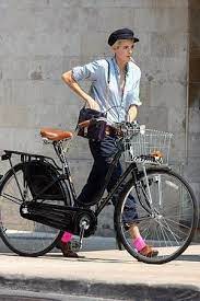 海外の自転車 ファッションがオシャレで可愛い スナップ画像 随時更新中 naver まとめ bicycle fashion bicycle chic cycle chic