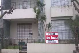 En provincia buenos aires viven 2890151 habitantes en un territorio de una superficie de 200 km². Inmobiliaria De Luca