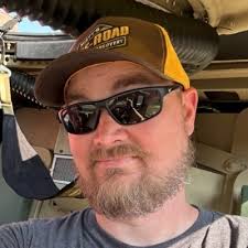 Vince Mitchell (@vmitchell85)