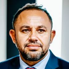 Roman Badillo (romanbadillo@)