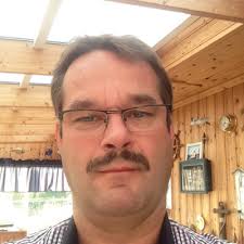 DET MARINA HEMVÄRNET Civilt jobbar de som naprapat och sjökapten, i  Hemvärnet är de gruppbåtsförare och båtplutonchef. Martin och Christian har  båda befattningar på en båtpluton med uppgifter i…