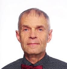 Digital Literacy: Curriculum Development and Implementation in European  Countries