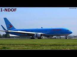 Flying neos means also discovering rich and tasty menus correlated to the time and duration of each flight as well to the chosen class for the journey. Neos Boeing 767 300er Winglets Lands At Ams Ex Klm Youtube