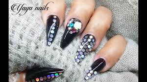 Diseños de uñas acrilicas negras : Diseno De Unas Acrilicas Negro Y Plata Stiletto Youtube
