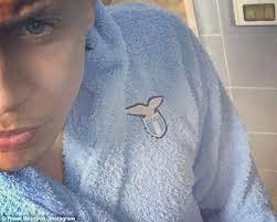 Born in england, he represents the jamaica national team. Ravel Morrison Poses In Instagram Selfie Wearing New Lazio Bathrobe Daily Mail Online