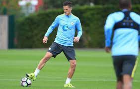 Jul 01, 2021 · bruno zuculini salió de las juveniles de racing y emigró a manchester city de la premier league, pero no tuvo lugar y fue cedido a valencia, córdoba de españa, middlesbrough de inglaterra, aek atenas de grecia, rayo vallecano y hellas verona, antes de llegar a river en 2018, donde disputó 63 partidos y convirtió cuatro goles. Rayo Vallecano Bruno Zuculini Refuerza La Medualr De Sandoval Marca Com